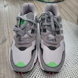 Adidas Yung 96J Sneaker